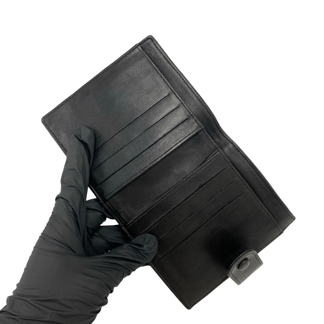 bifold wallet chanel