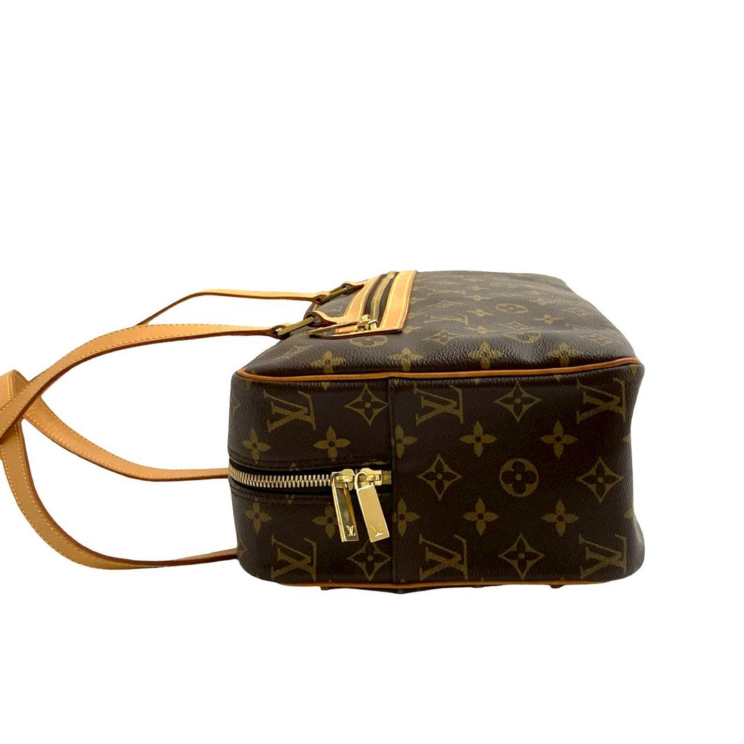 Shoulder bag Louis Vuitton Cité GM