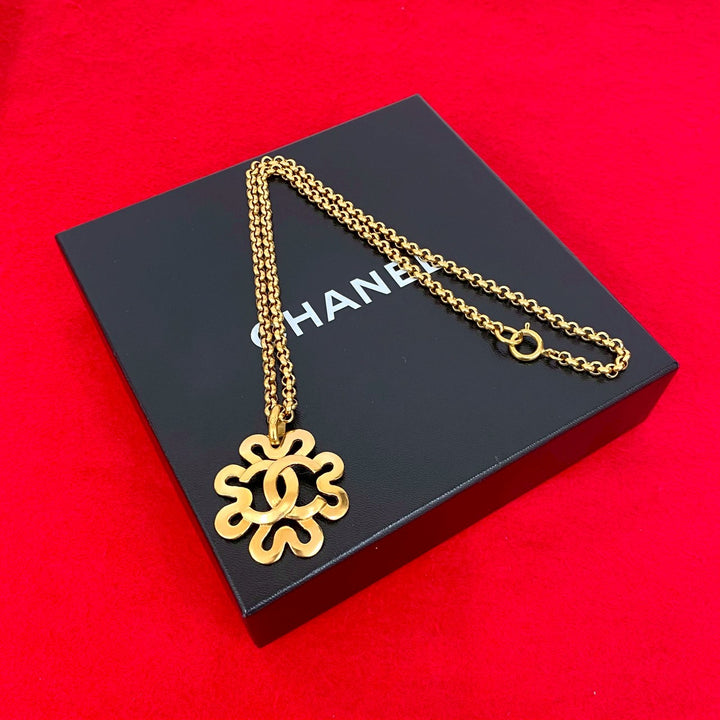 necklace chanel
