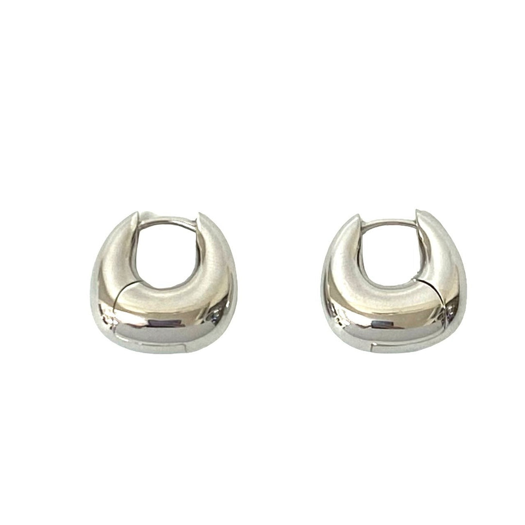 ピアス トムウッド