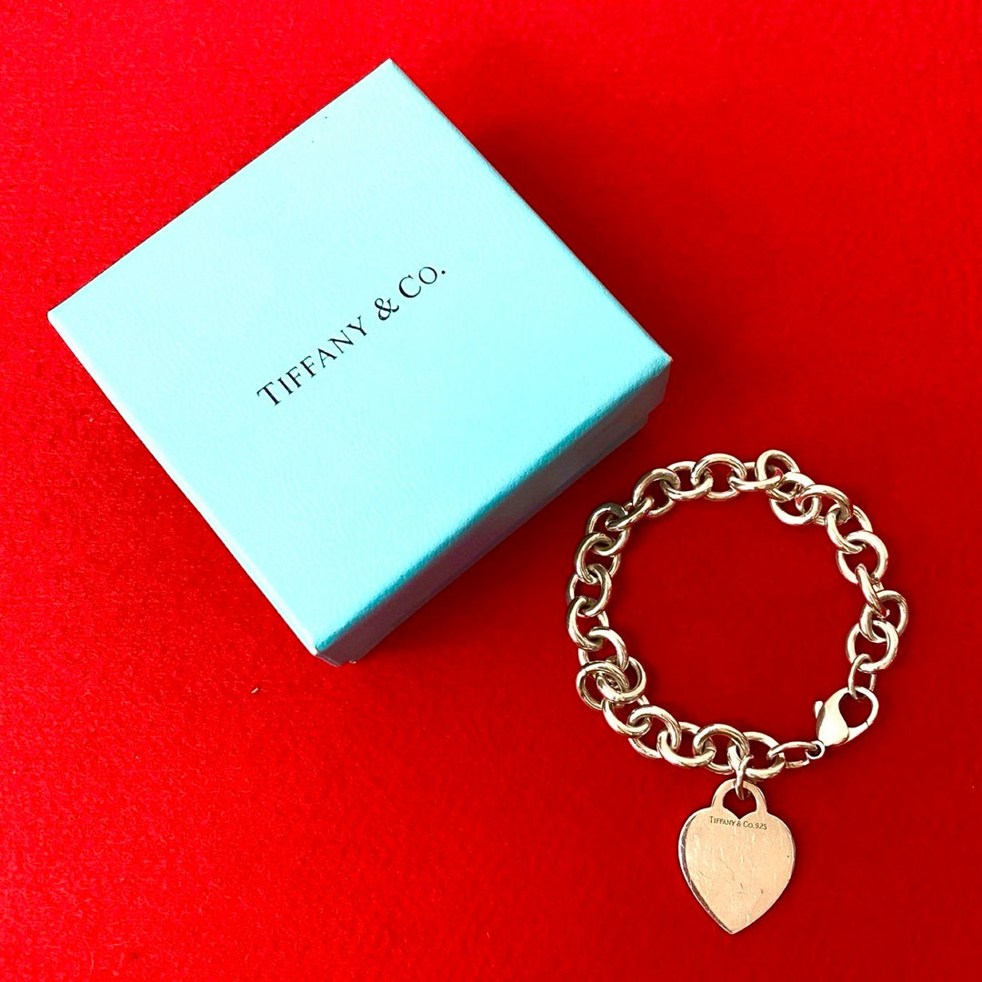 blurRubbingTiffany heart tag