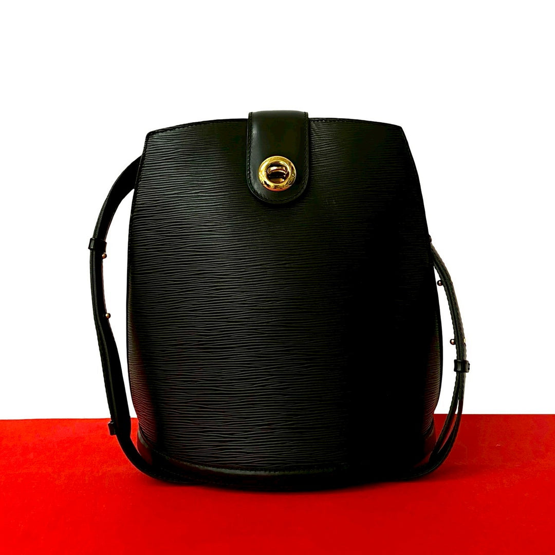 Shoulder bag Louis Vuitton Cluny