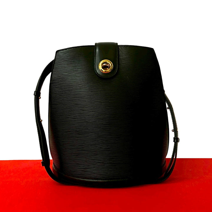 Shoulder bag Louis Vuitton Cluny