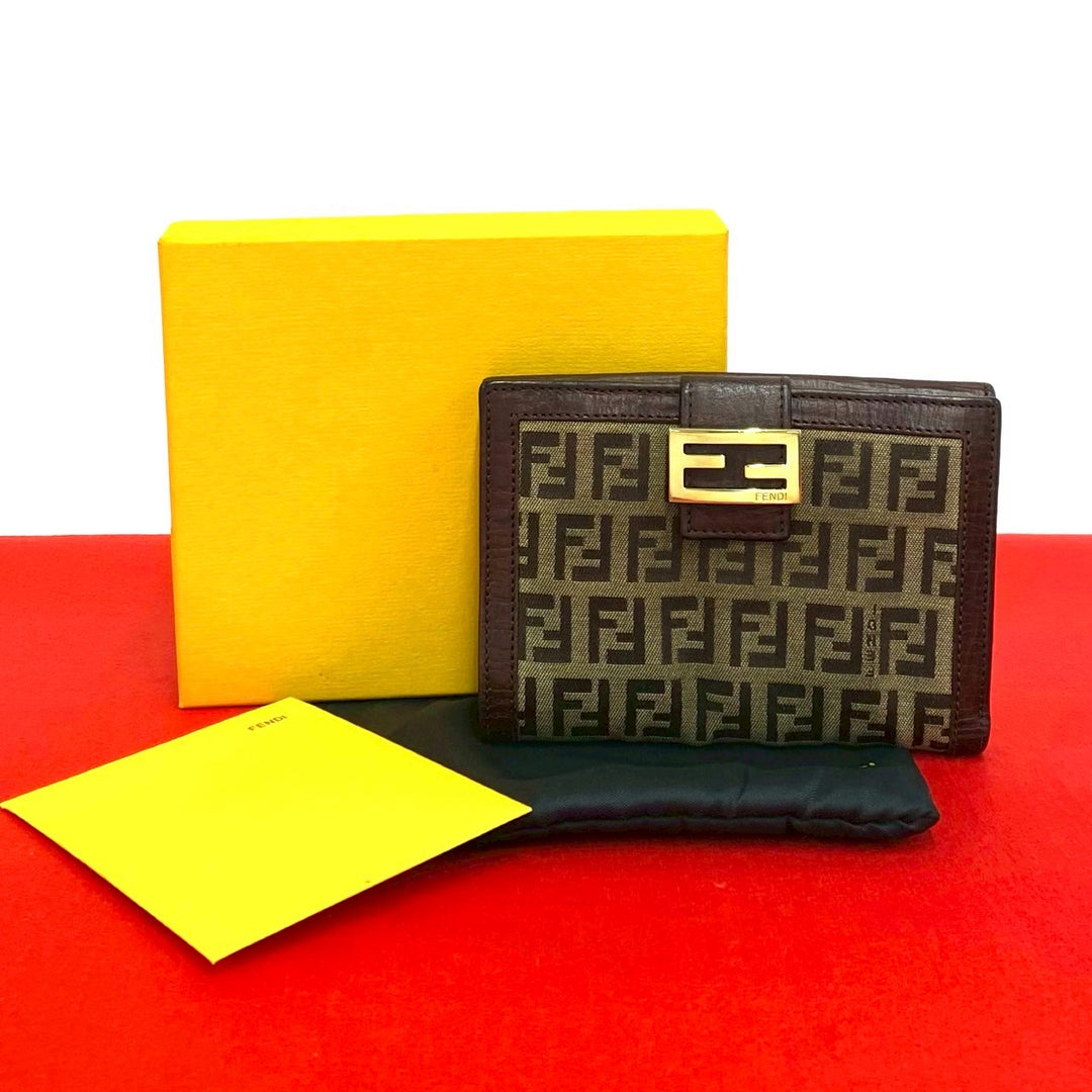 bifold wallet fendi