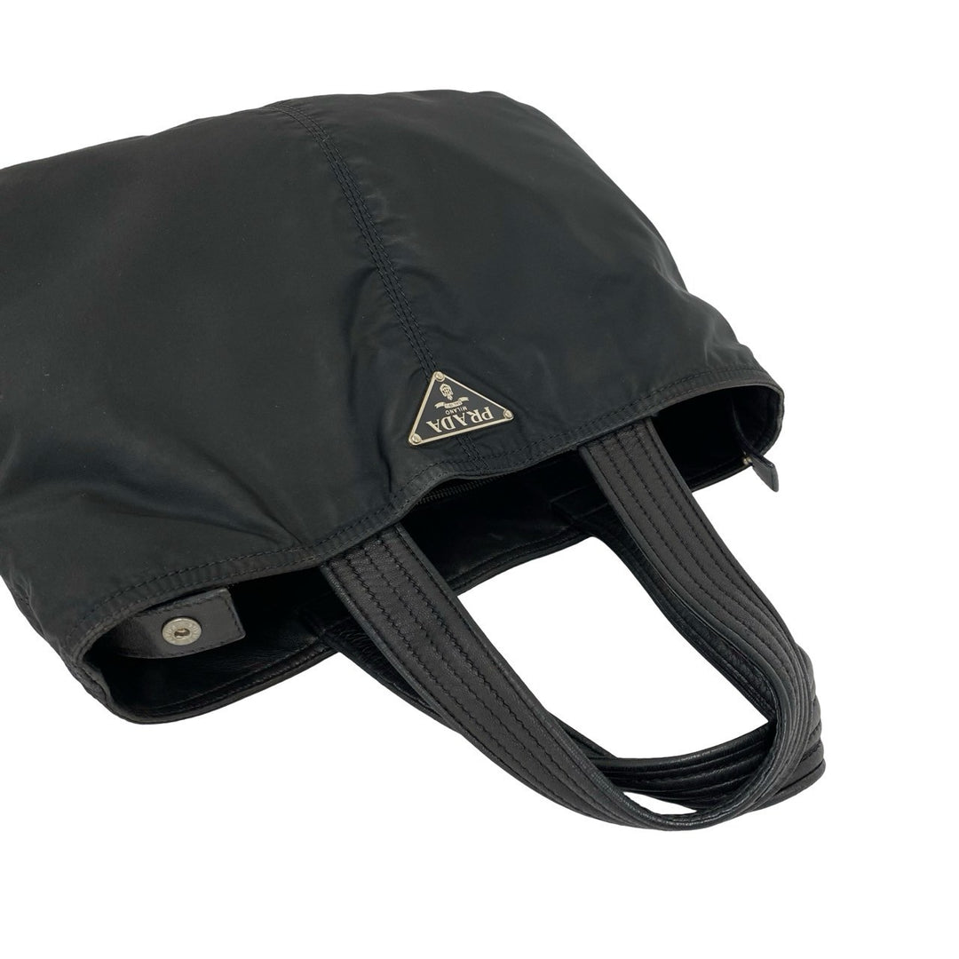 handbag prada
