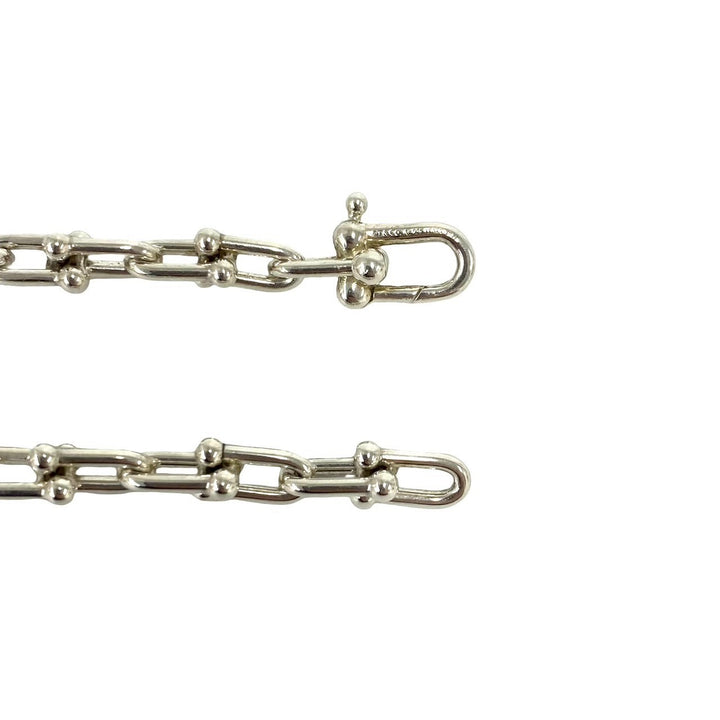 blurRubbingTiffany Hardware Small Link BureRubbingCut