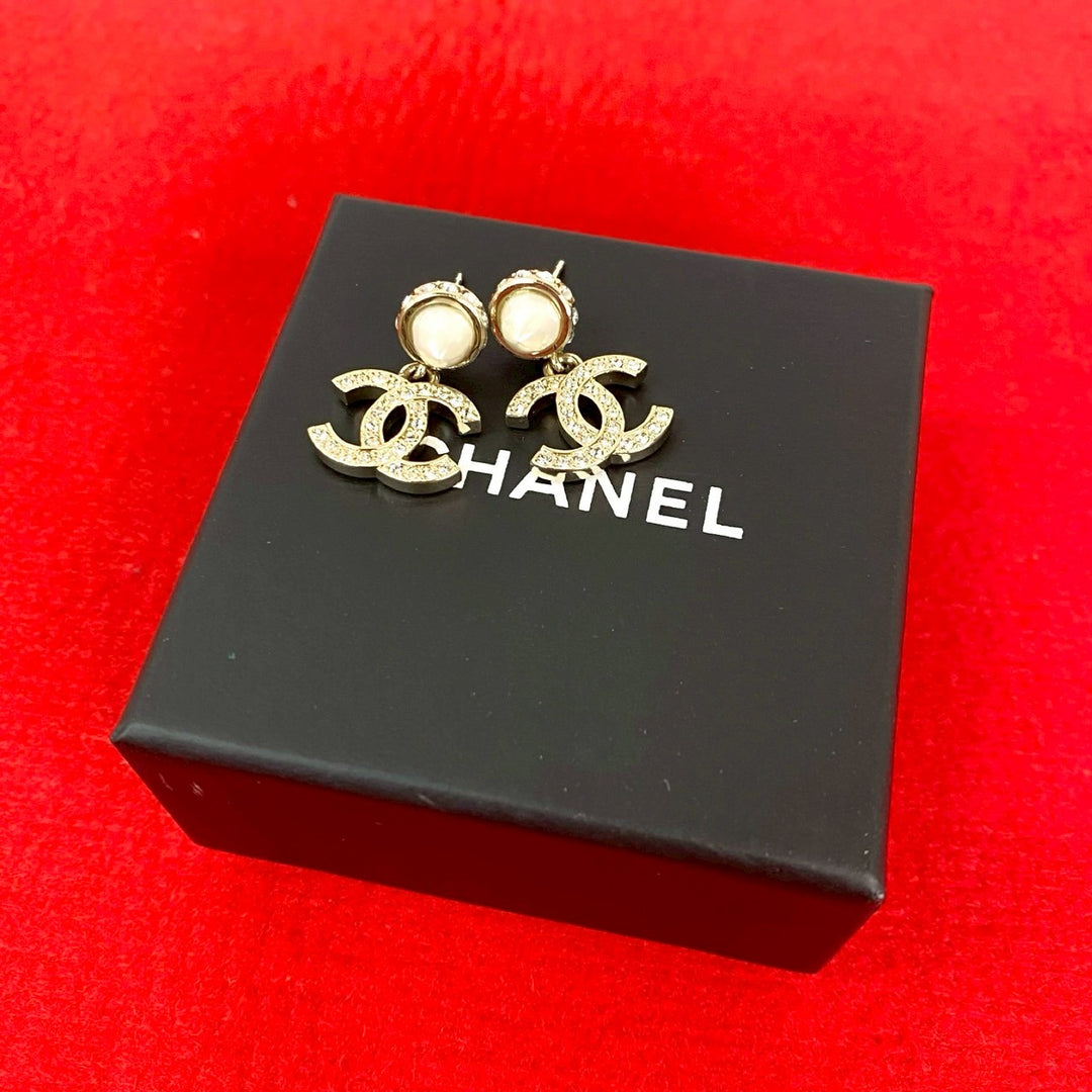 earrings chanel