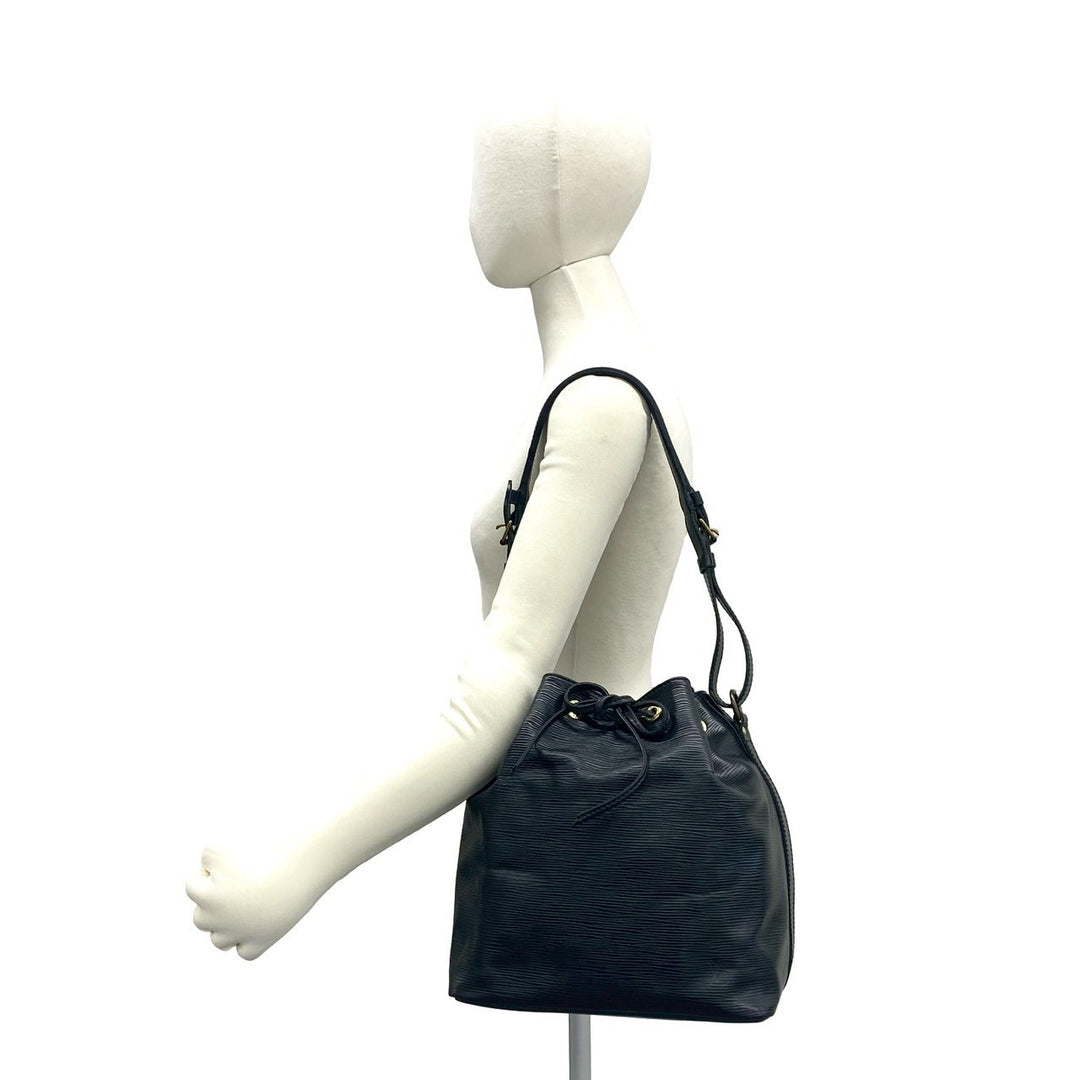 Shoulder bag Louis Vuitton Petit Noe