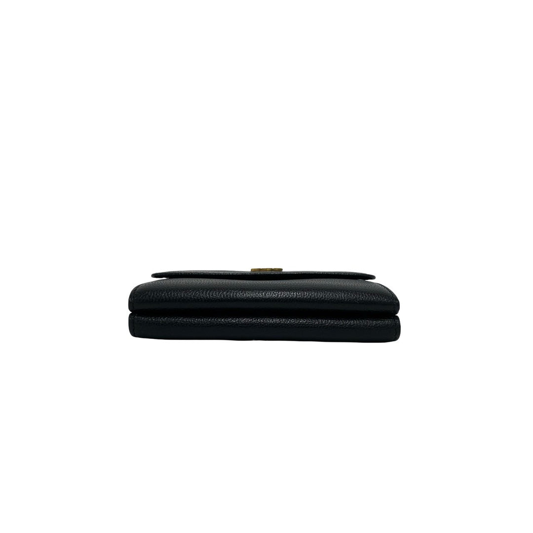 trifold wallet chanel