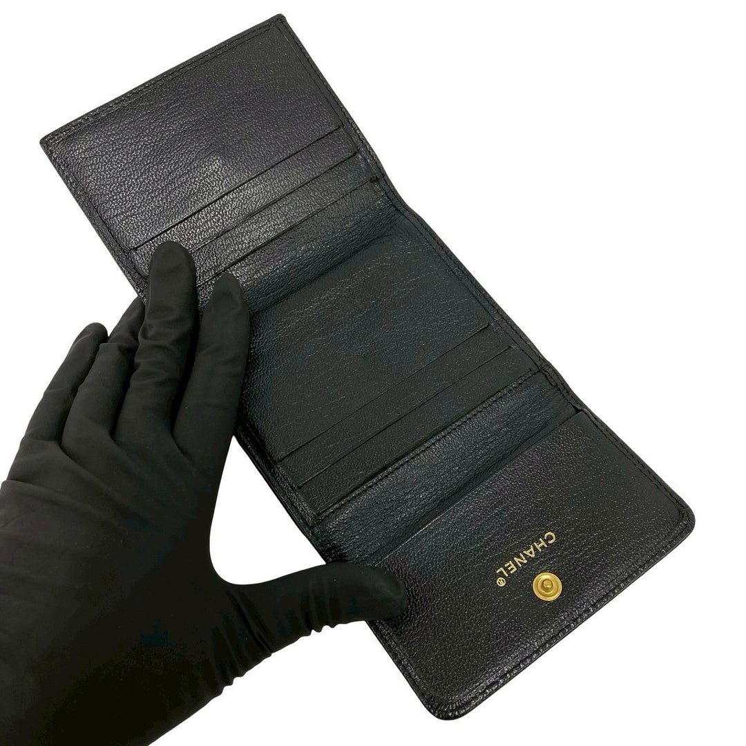 trifold wallet chanel
