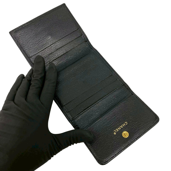 trifold wallet chanel