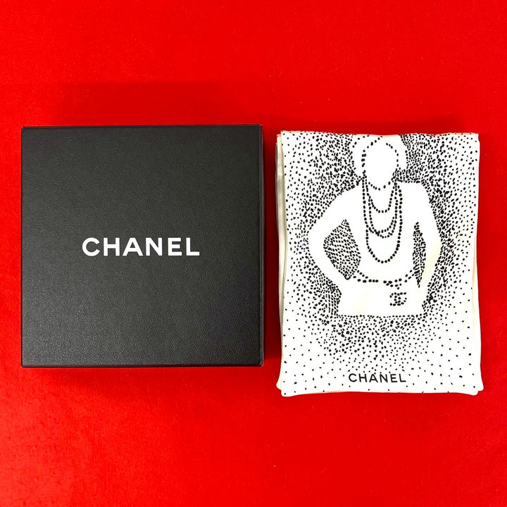scarf chanel