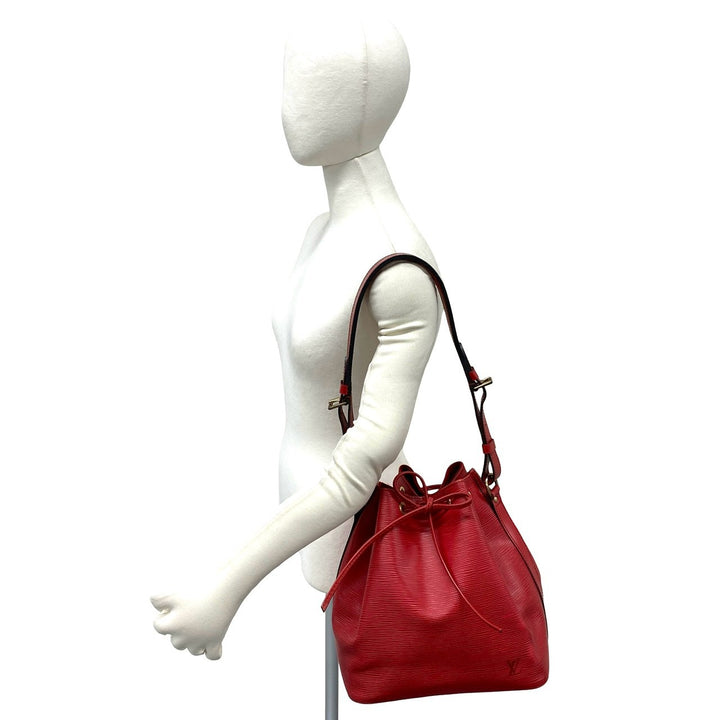 Shoulder bag Louis Vuitton Petit Noe