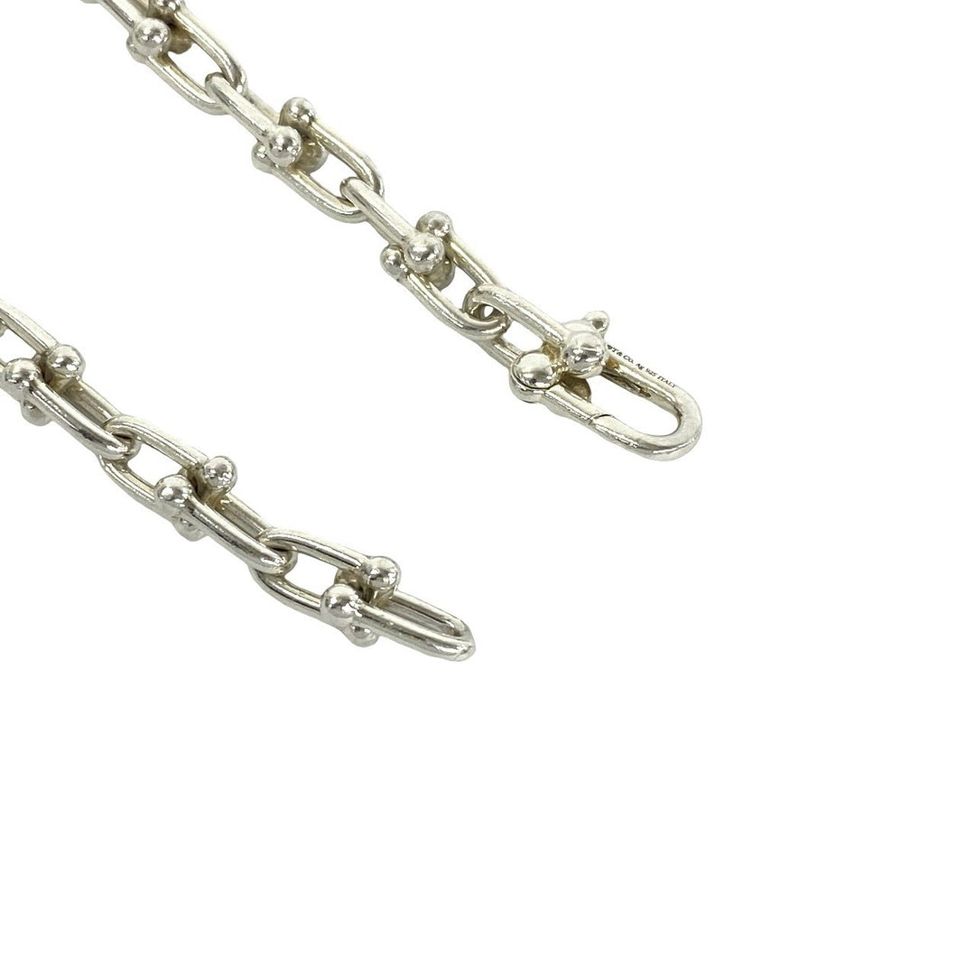 blurRubbingTiffany Hardware Small Link BureRubbingCut