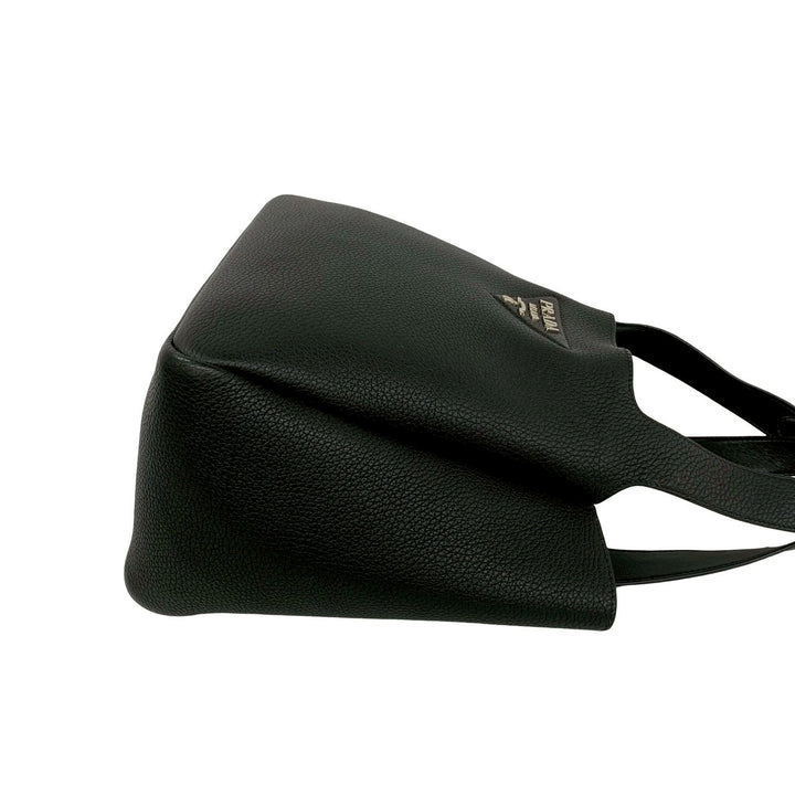 handbag prada