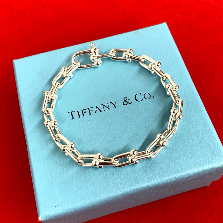 blurRubbingTiffany Hardware Small Link BraceletRubbingCut